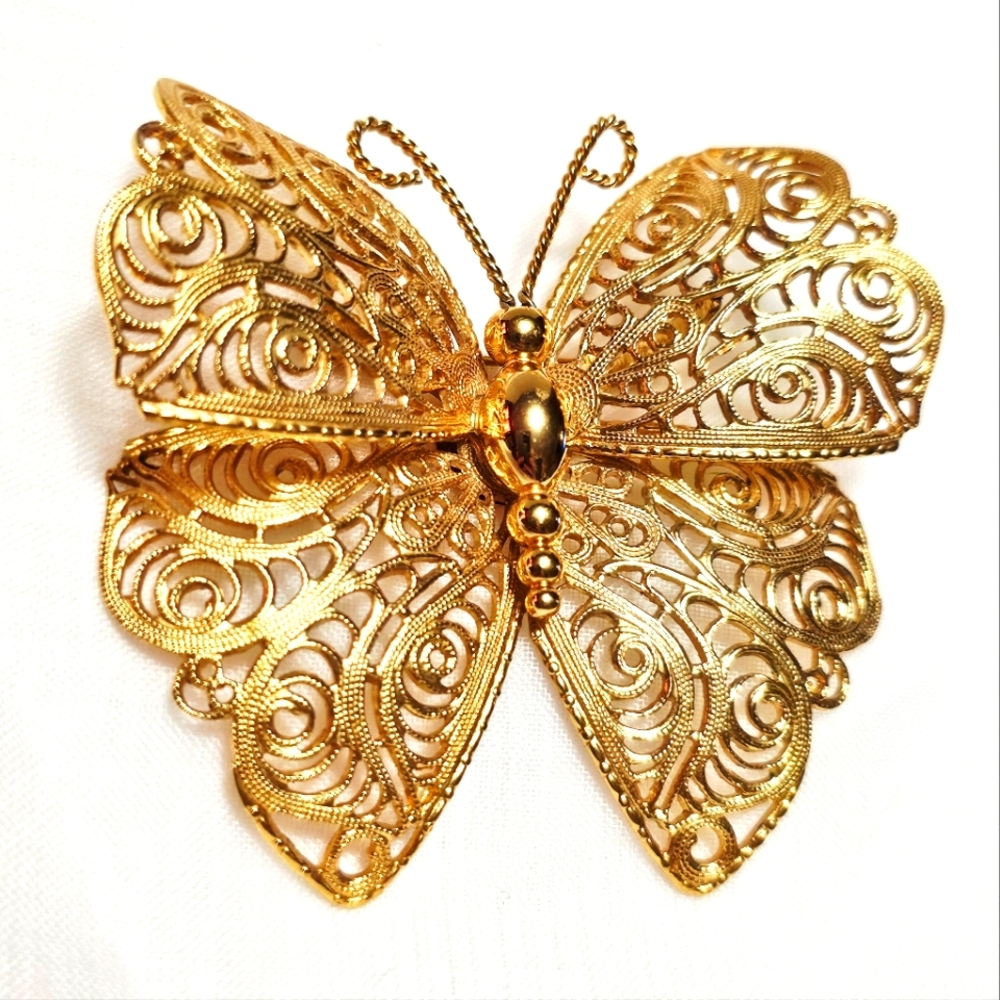 VTG Monet Butterfly Moth Goldtone Mesh Style 2.5" Brooch Pin - Picture 4 of 12